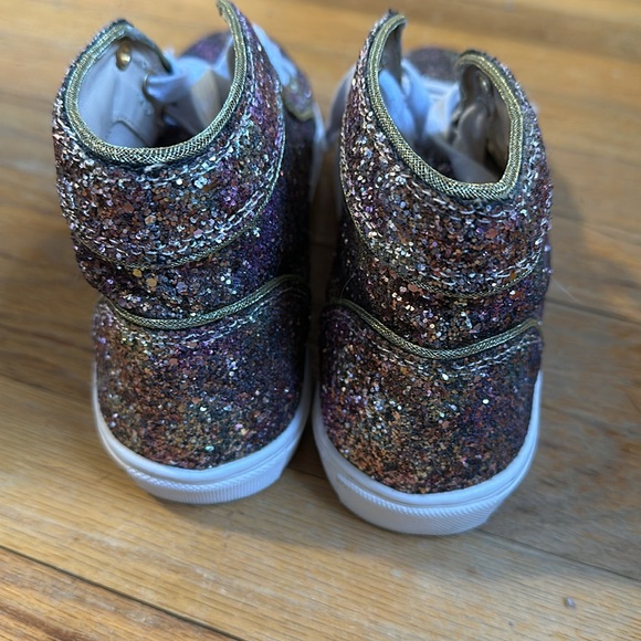 Steve Madden High Top - Picture 6 of 9